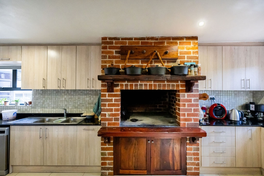6 Bedroom Property for Sale in Stellenbosch Farms Western Cape